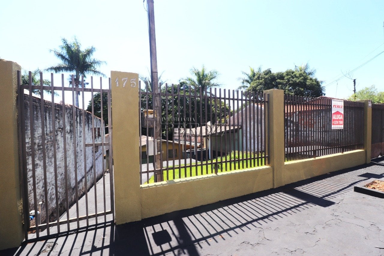 Casa para alugar no Jardim Ideal, região leste de Londrina.