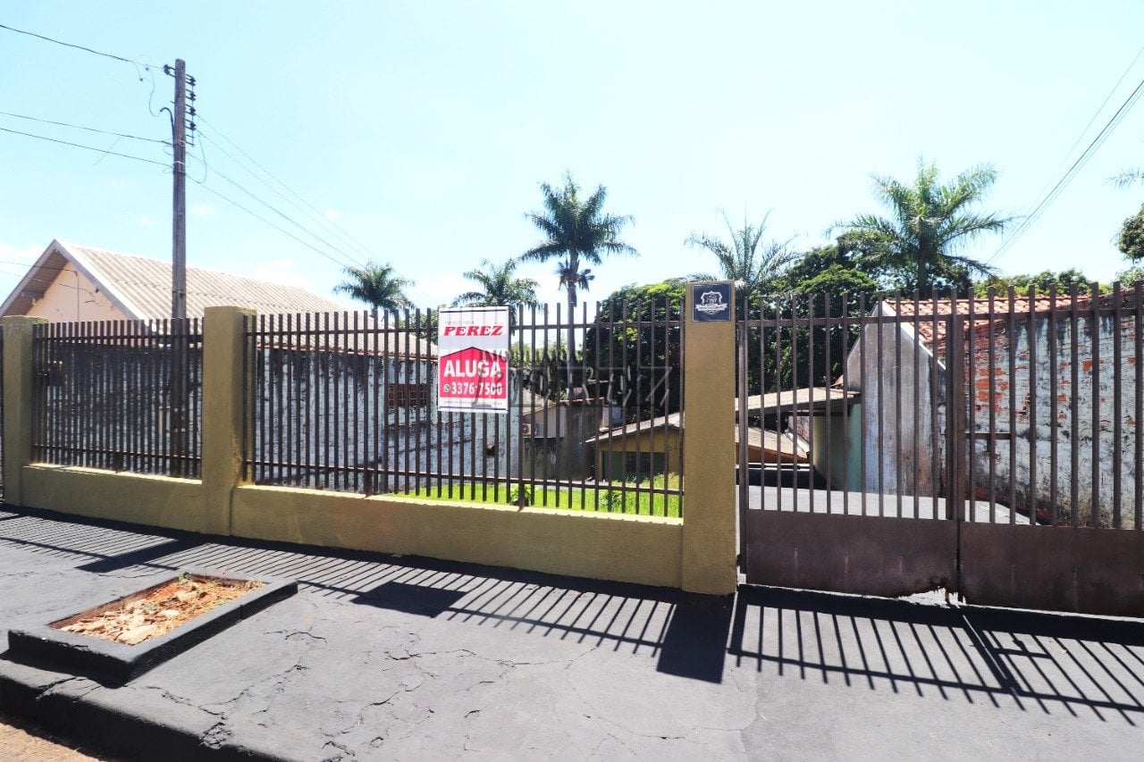 Casa para alugar no Jardim Ideal, região leste de Londrina.