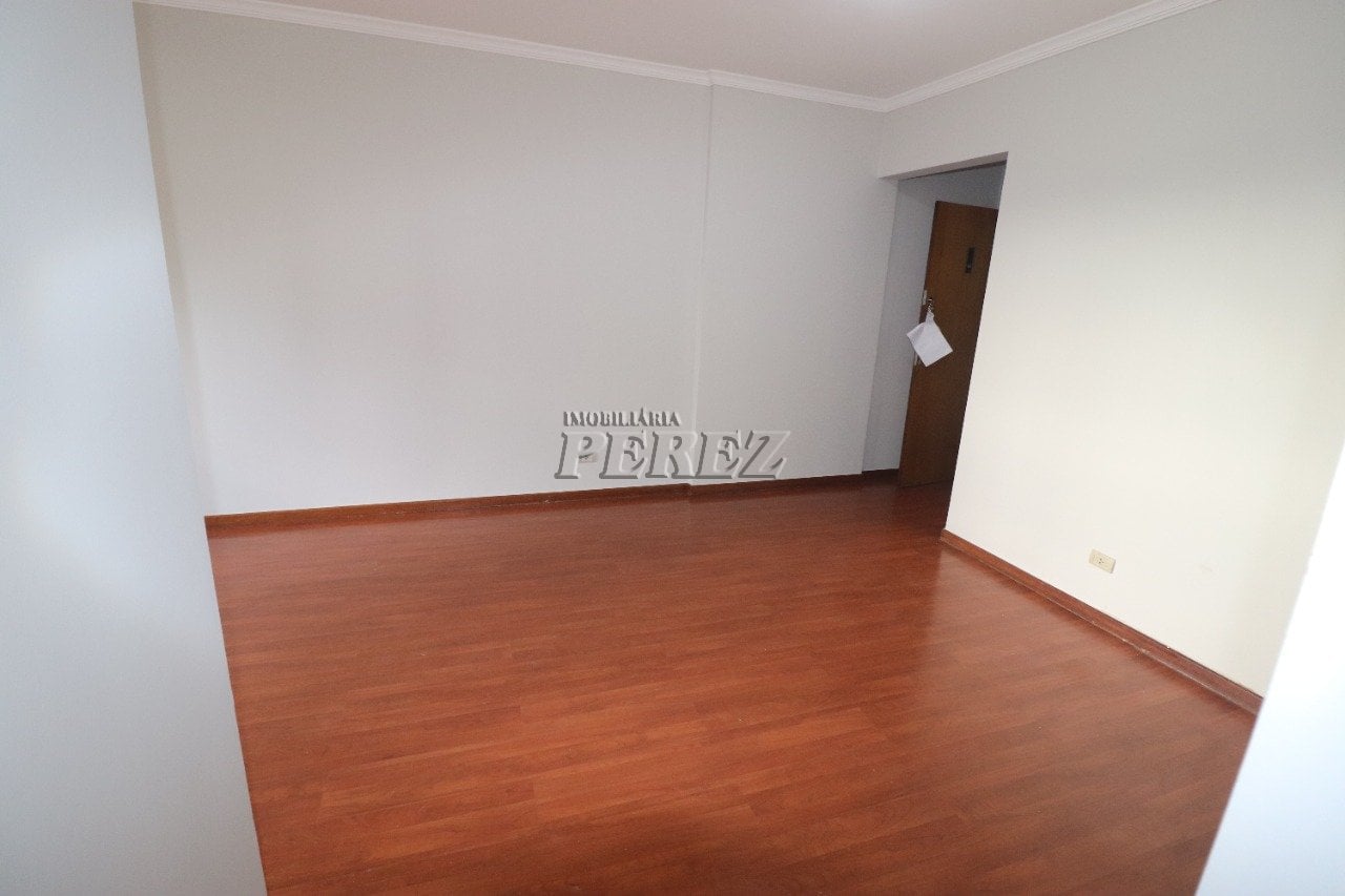 Apartamento para venda e locação no Edifício Porto Bello na região oeste de Londrina