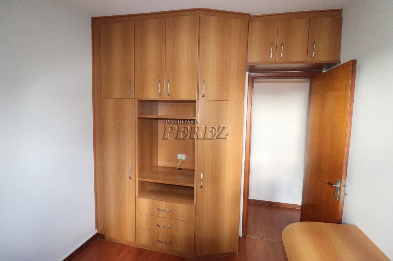 Apartamento para venda e locação no Edifício Porto Bello na região oeste de Londrina