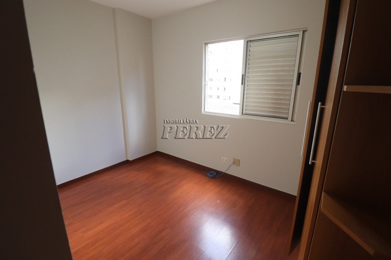 Apartamento para venda e locação no Edifício Porto Bello na região oeste de Londrina