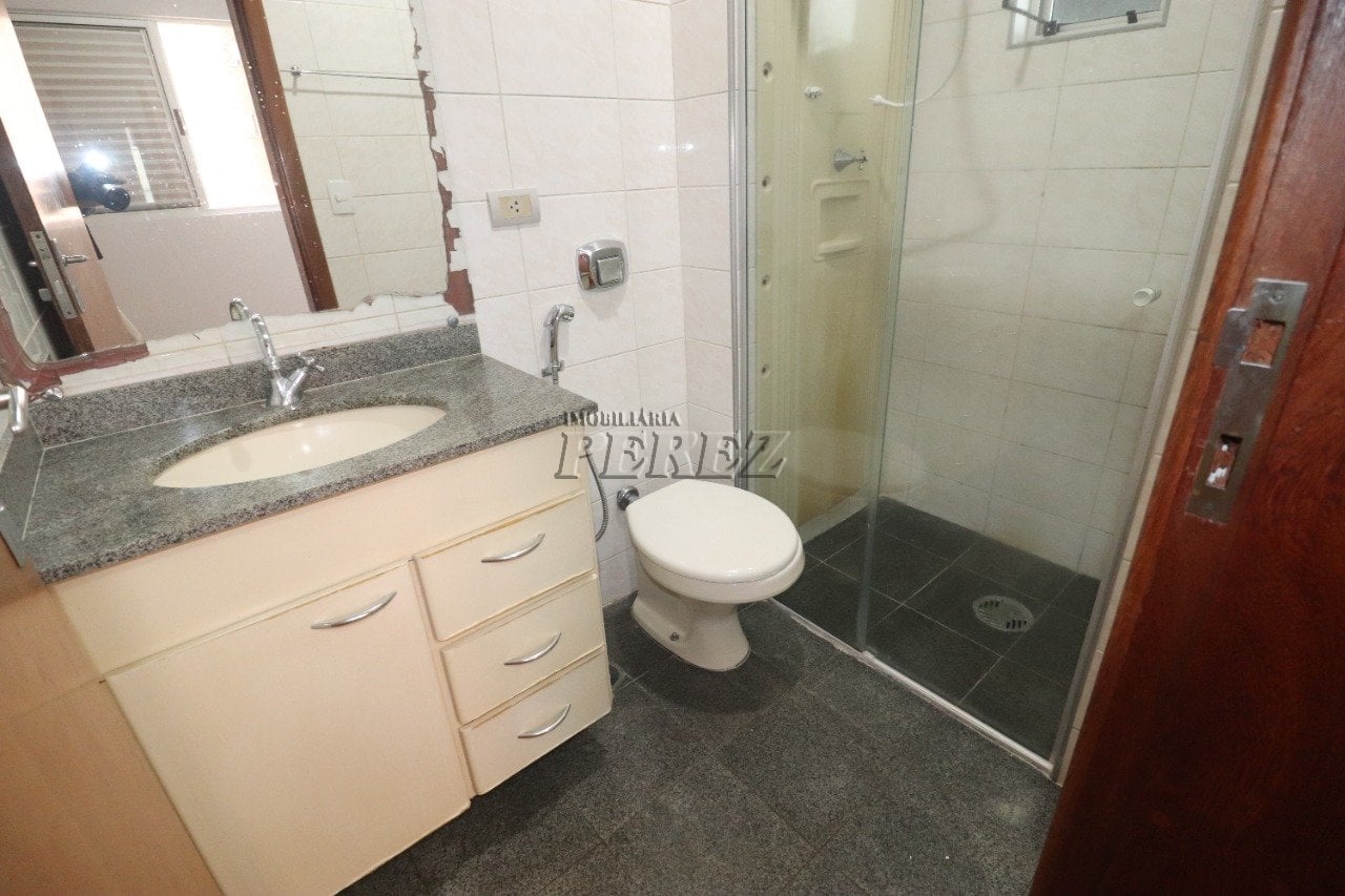 Apartamento para venda e locação no Edifício Porto Bello na região oeste de Londrina