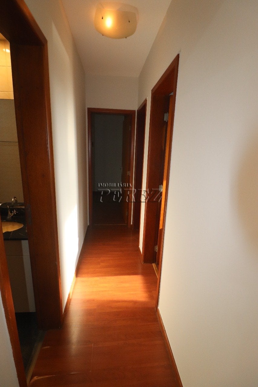 Apartamento para venda e locação no Edifício Porto Bello na região oeste de Londrina