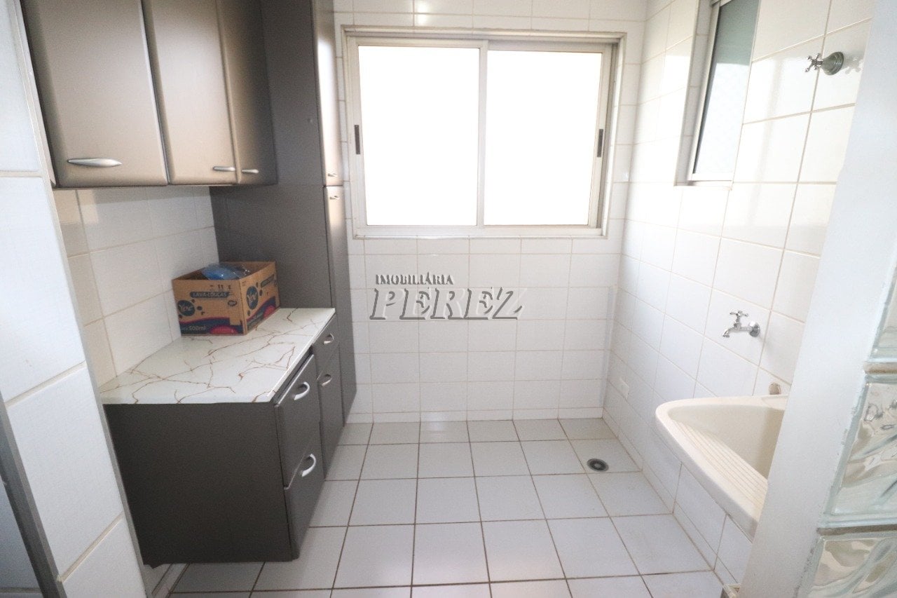 Apartamento para venda e locação no Edifício Porto Bello na região oeste de Londrina