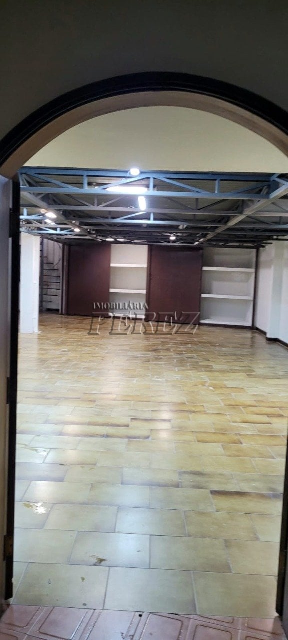 Salão comercial para alugar na Rua Araguaia, centro de Londrina