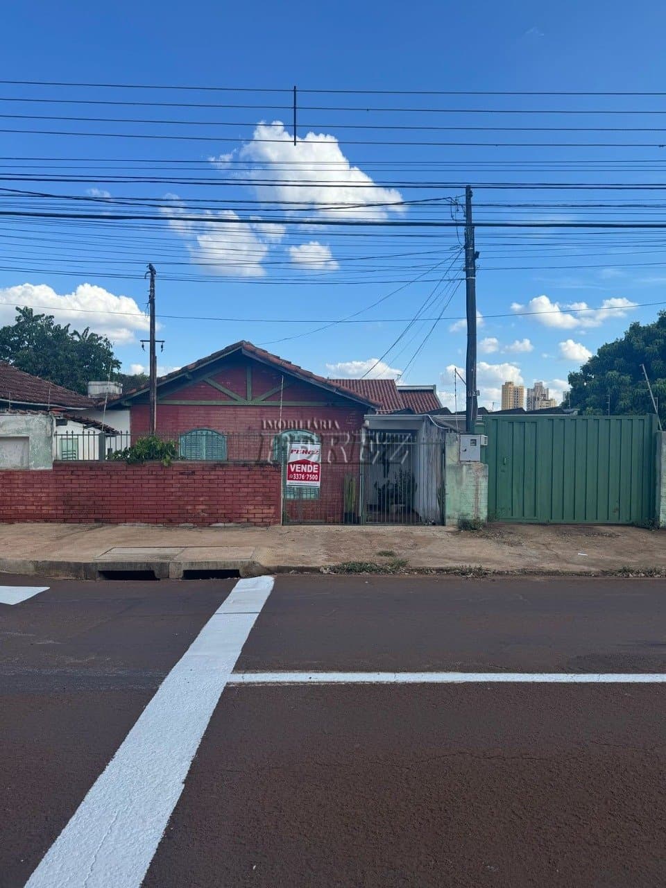 Casa à venda na Vila Brasil no centro de Londrina - Rua Bolívia