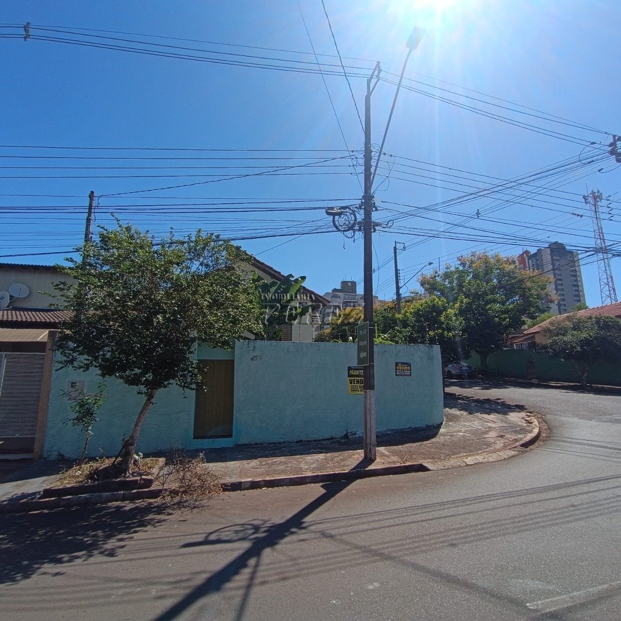 Casa à Venda - Rua Sena Martins, Bela Vista, Região Central de Londrina