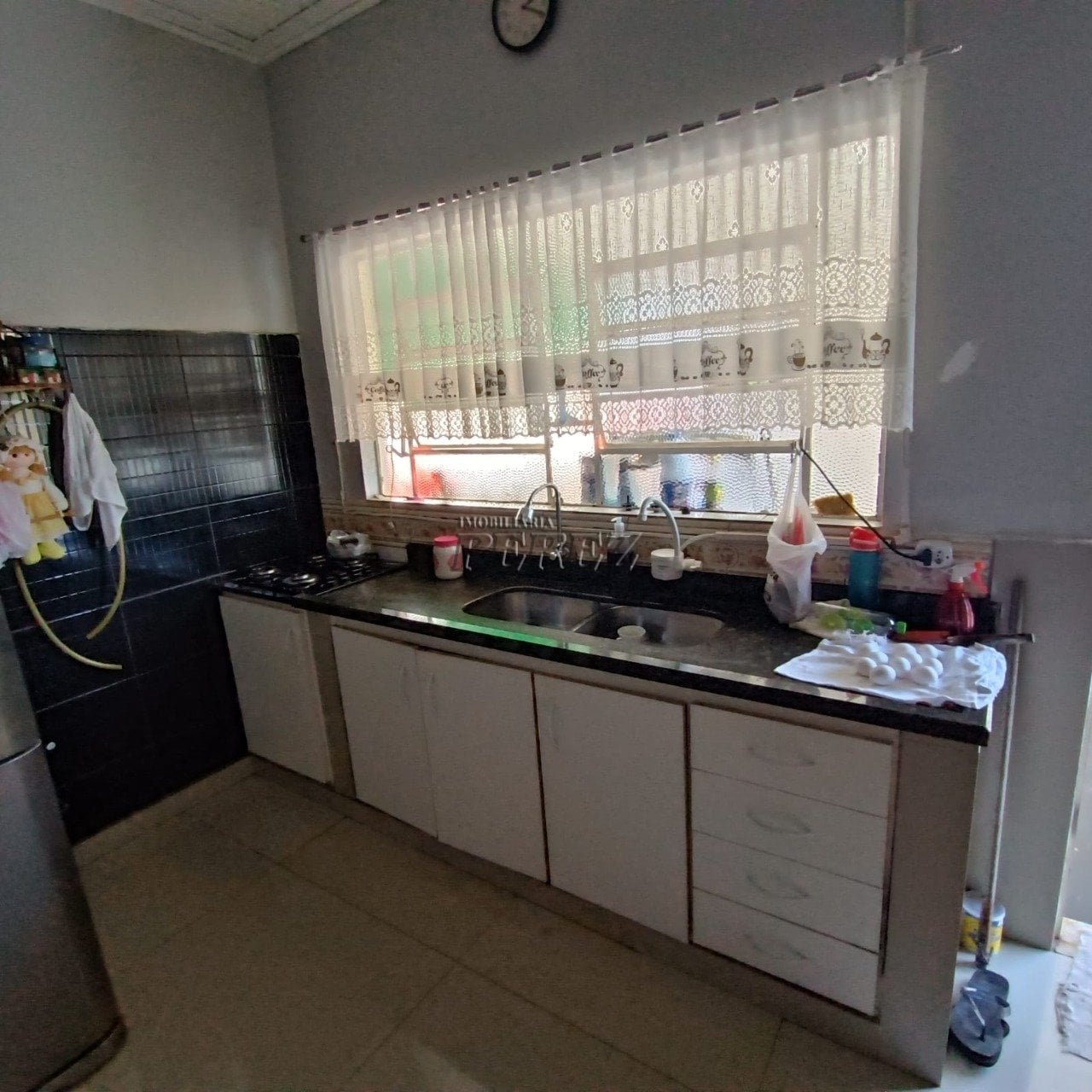 Casa à Venda - Rua Sena Martins, Bela Vista, Região Central de Londrina