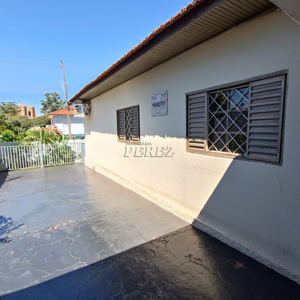 Casa à Venda - Rua Sena Martins, Bela Vista, Região Central de Londrina
