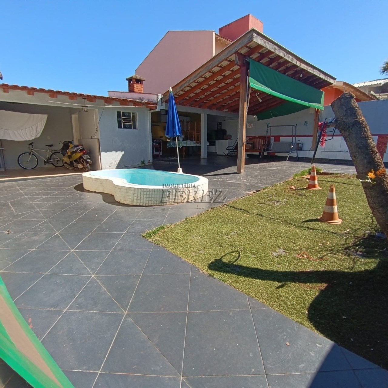 Casa à Venda - Rua Sena Martins, Bela Vista, Região Central de Londrina