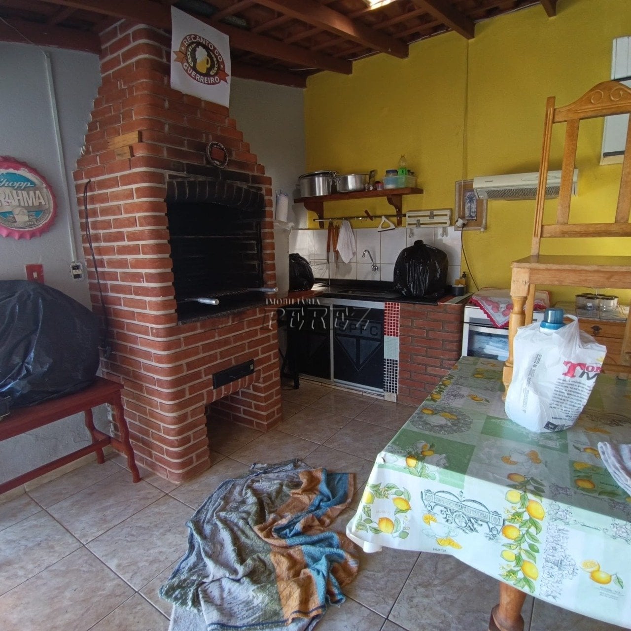 Casa à Venda - Rua Sena Martins, Bela Vista, Região Central de Londrina