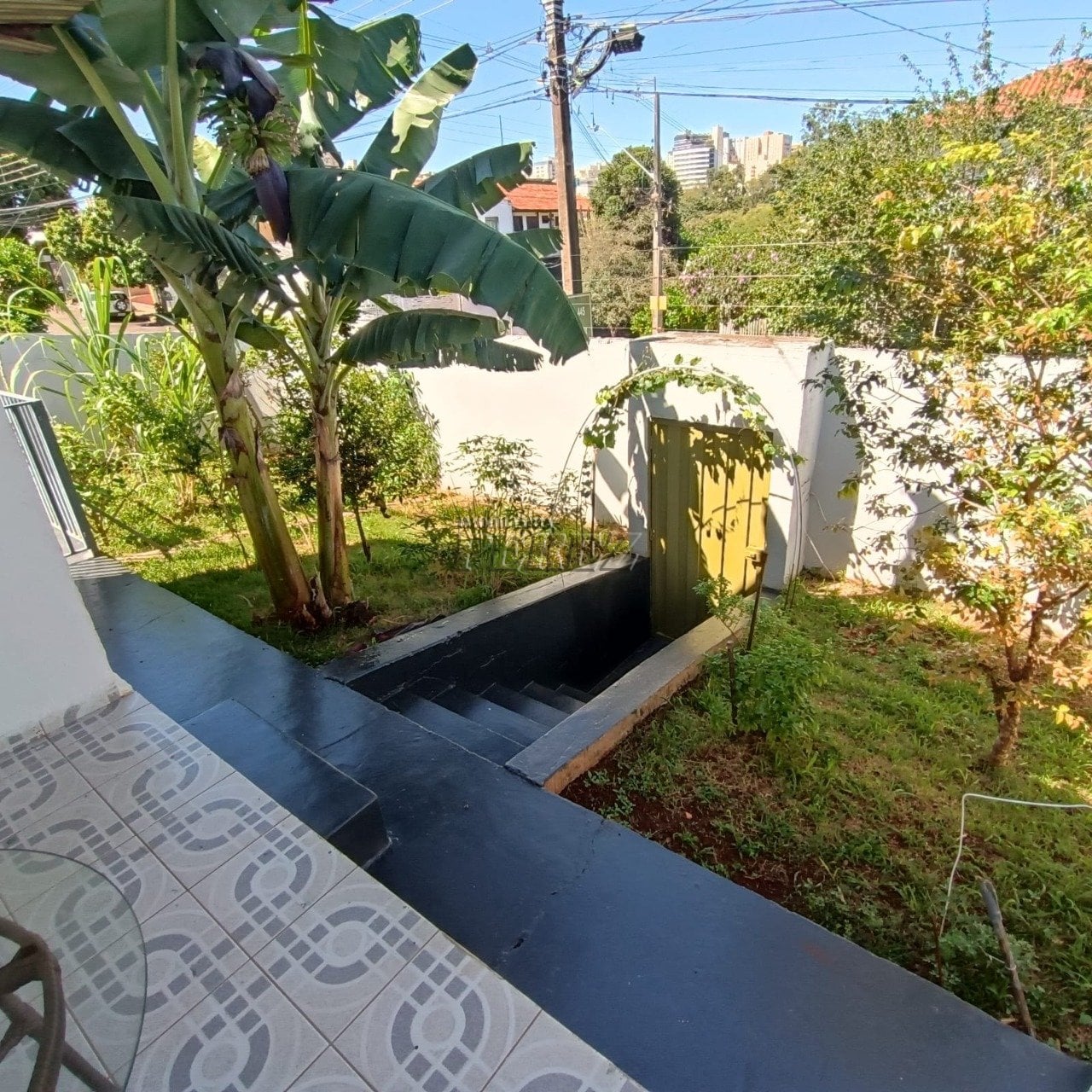 Casa à Venda - Rua Sena Martins, Bela Vista, Região Central de Londrina