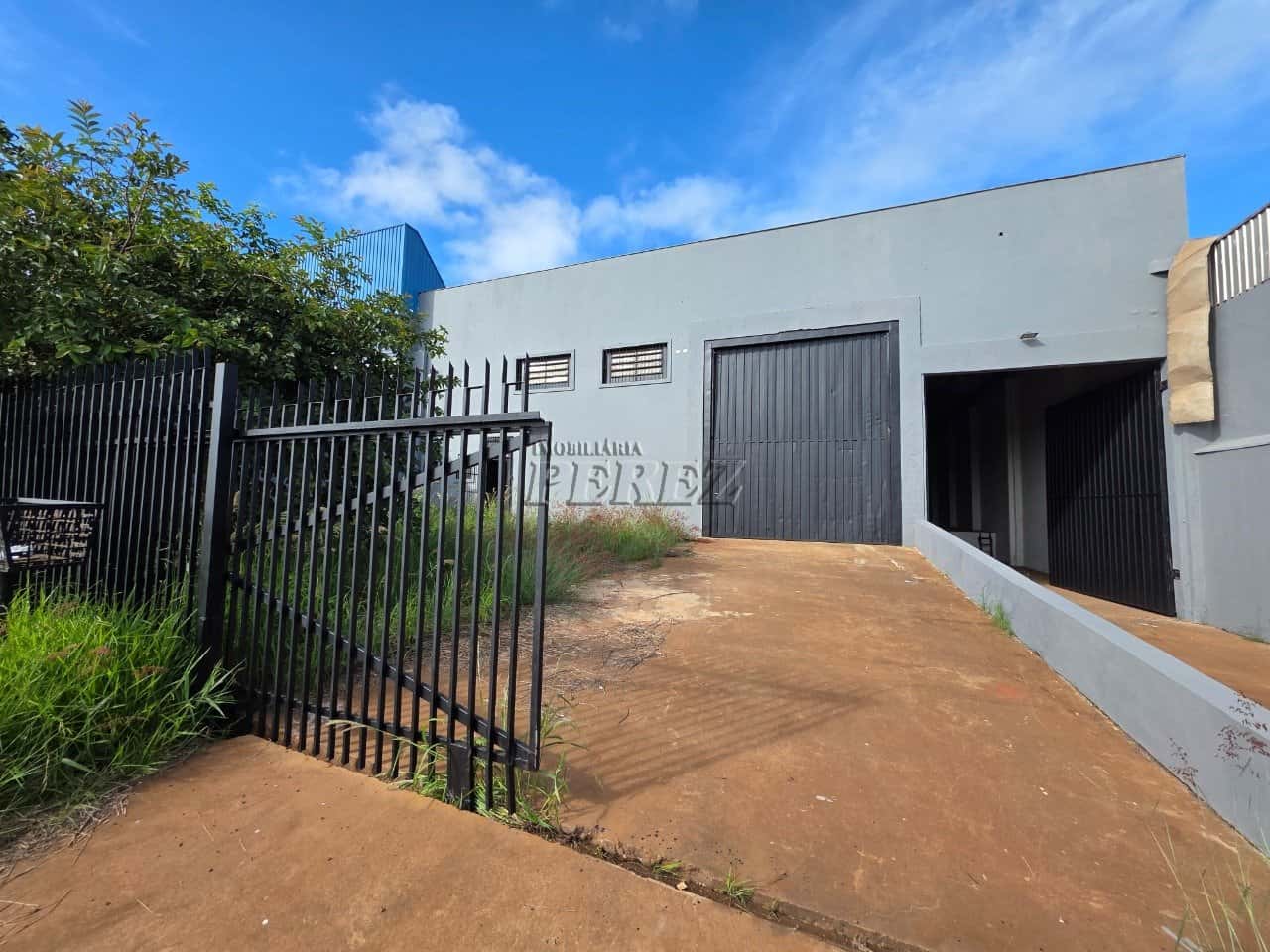 Barracão para alugar no Parque Industrial Buena Vista, região leste de Londrina. — foto principal