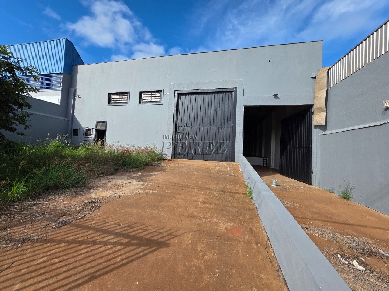Barracão para alugar no Parque Industrial Buena Vista, região leste de Londrina.