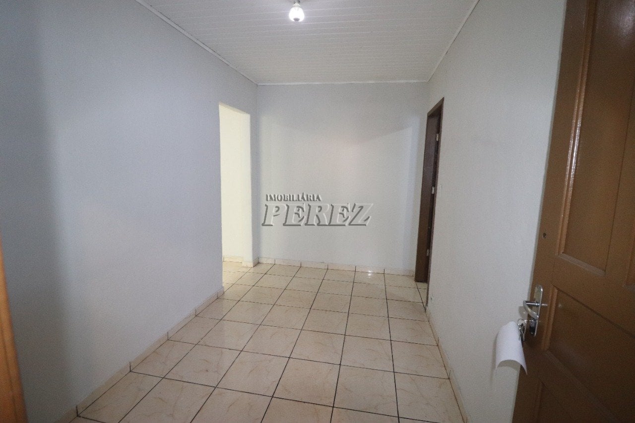 Casa para alugar na região oeste de Londrina - Santa Rita