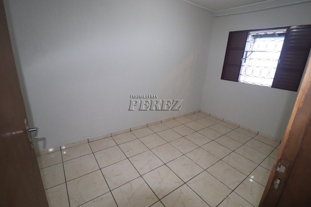 Casa para alugar na região oeste de Londrina - Santa Rita