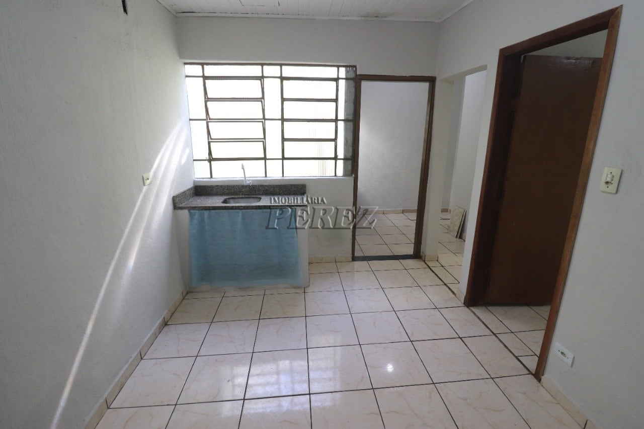 Casa para alugar na região oeste de Londrina - Santa Rita
