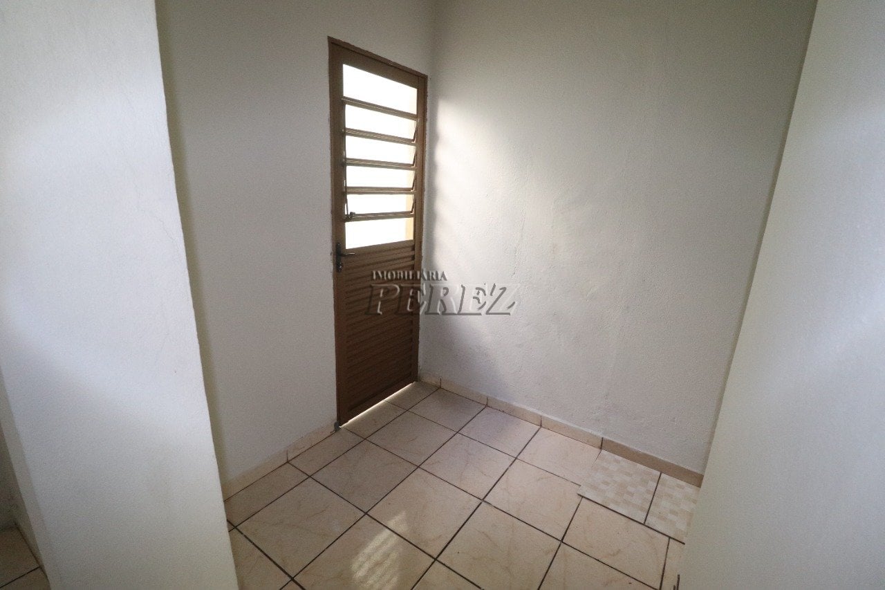 Casa para alugar na região oeste de Londrina - Santa Rita