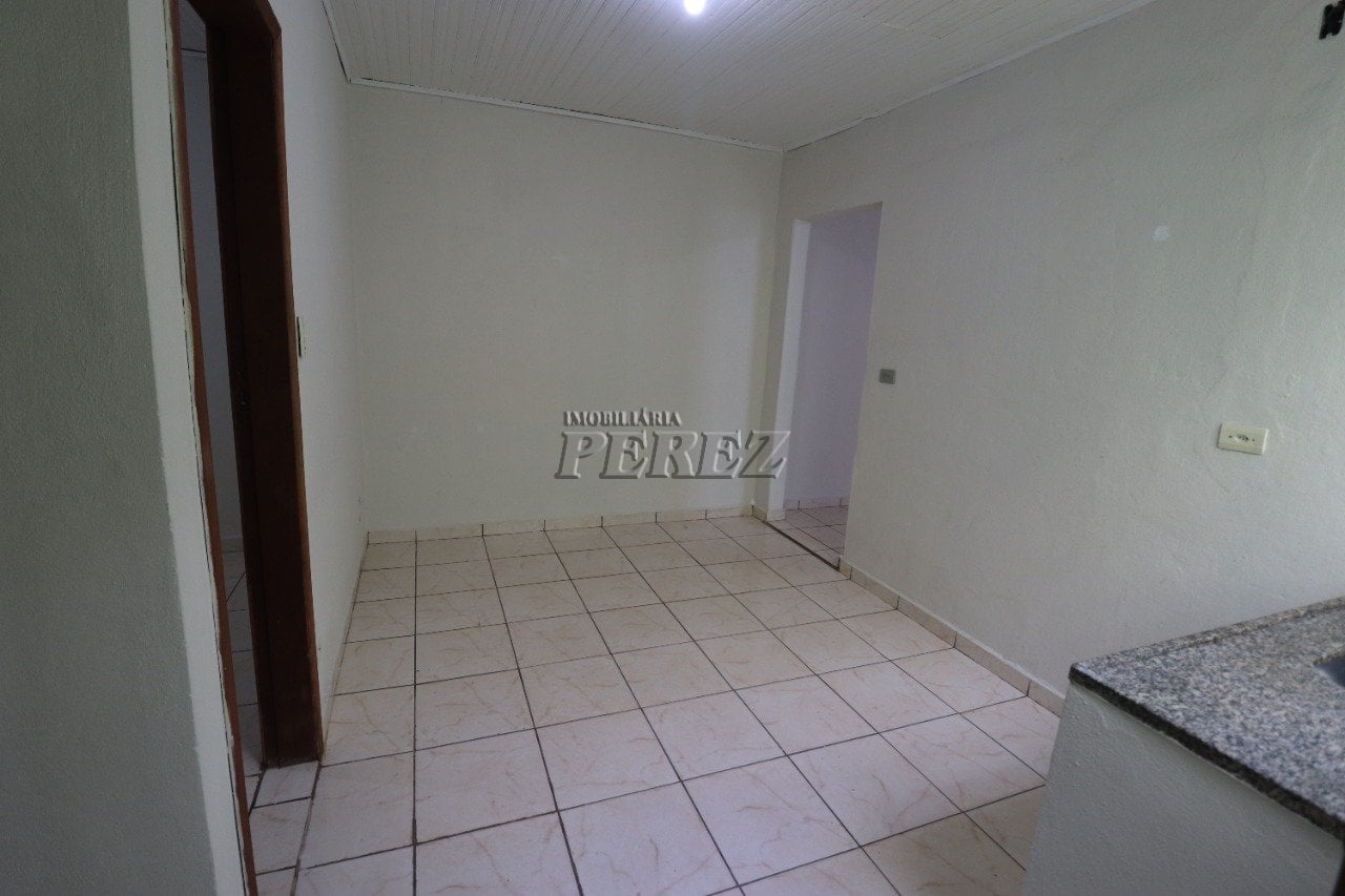 Casa para alugar na região oeste de Londrina - Santa Rita