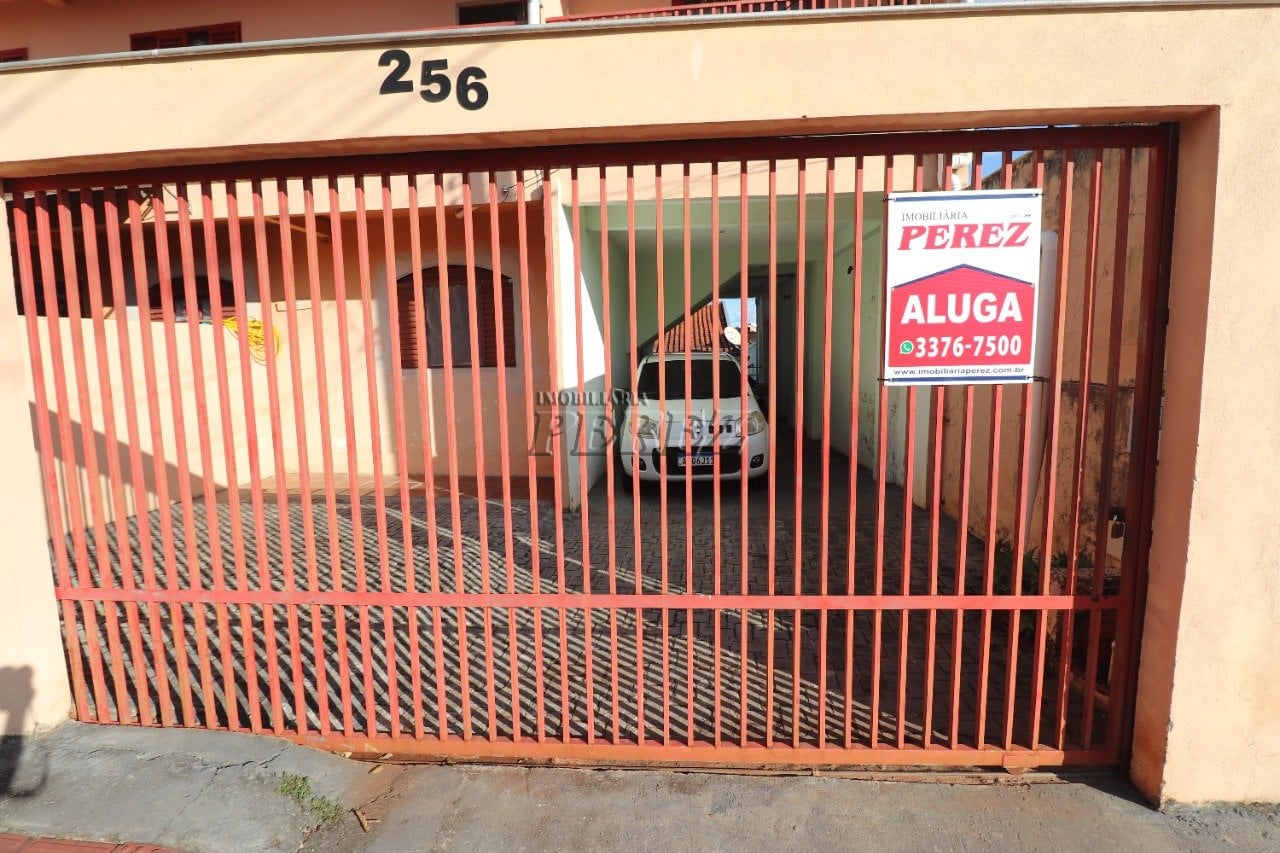 Casa para alugar na região oeste de Londrina - Santa Rita