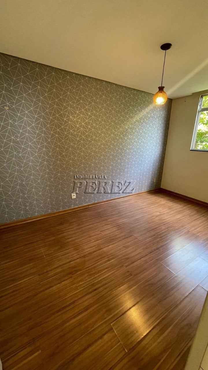 Apartamento à venda no Edifício Anselmo Vedoato na região norte de Londrina - Nova Olinda