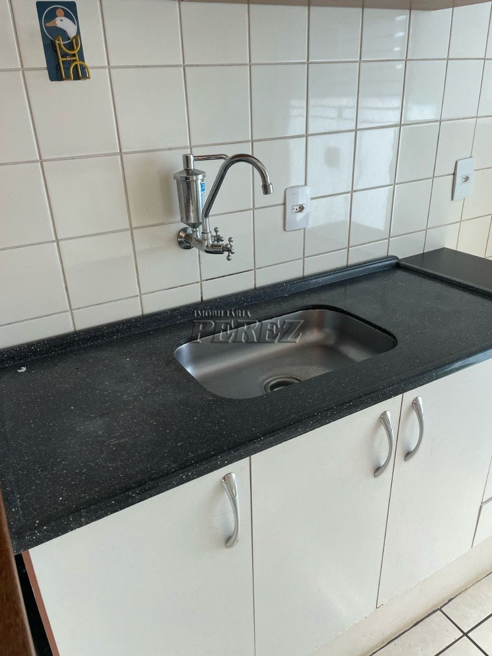 Apartamento à venda no Edifício Anselmo Vedoato na região norte de Londrina - Nova Olinda