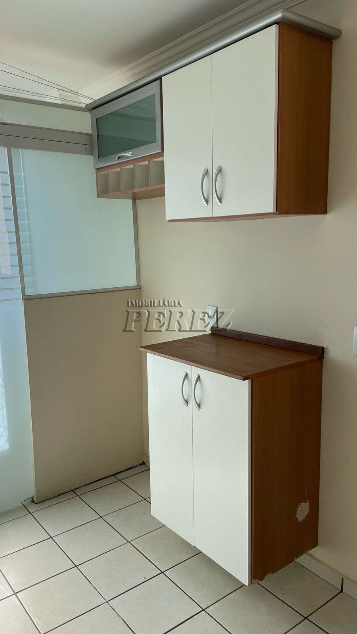 Apartamento à venda no Edifício Anselmo Vedoato na região norte de Londrina - Nova Olinda