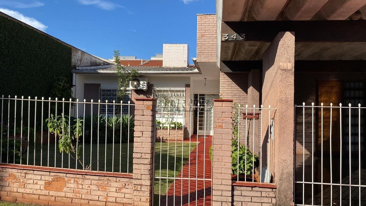 Casa à venda no Jardim Petrópolis, região central de londrina