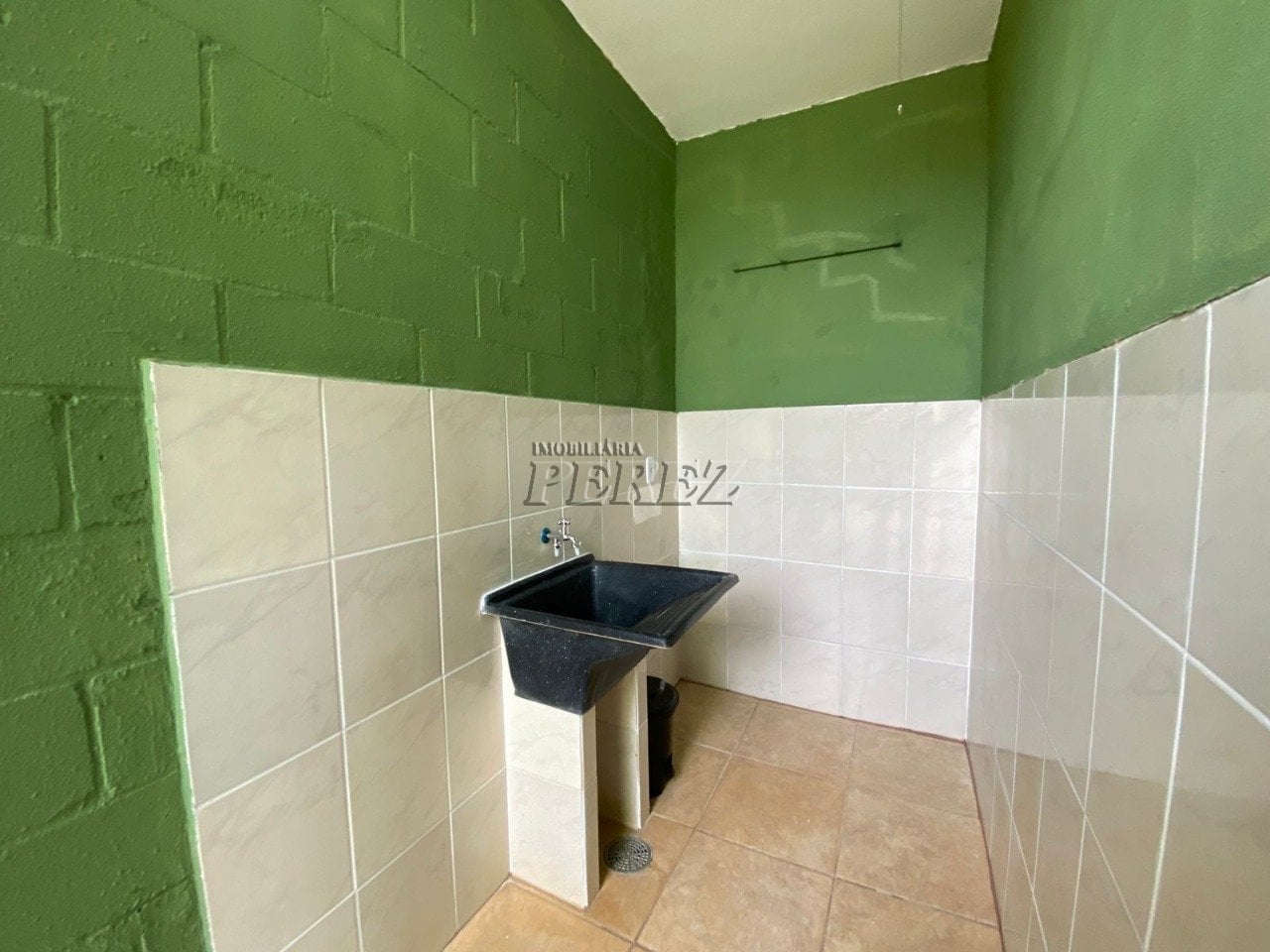 Casa para alugar no Antares, região leste em Londrina.