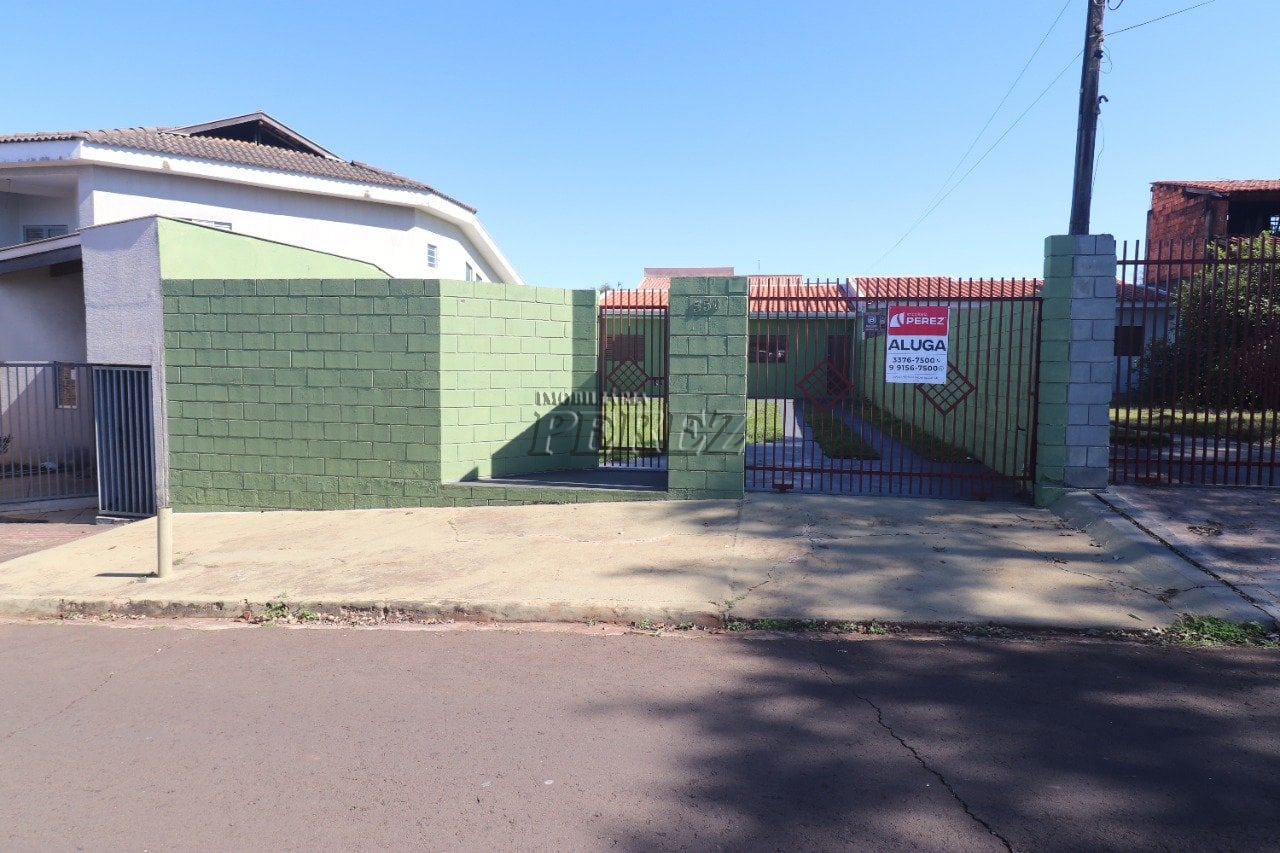 Casa para alugar no Antares, região leste em Londrina.