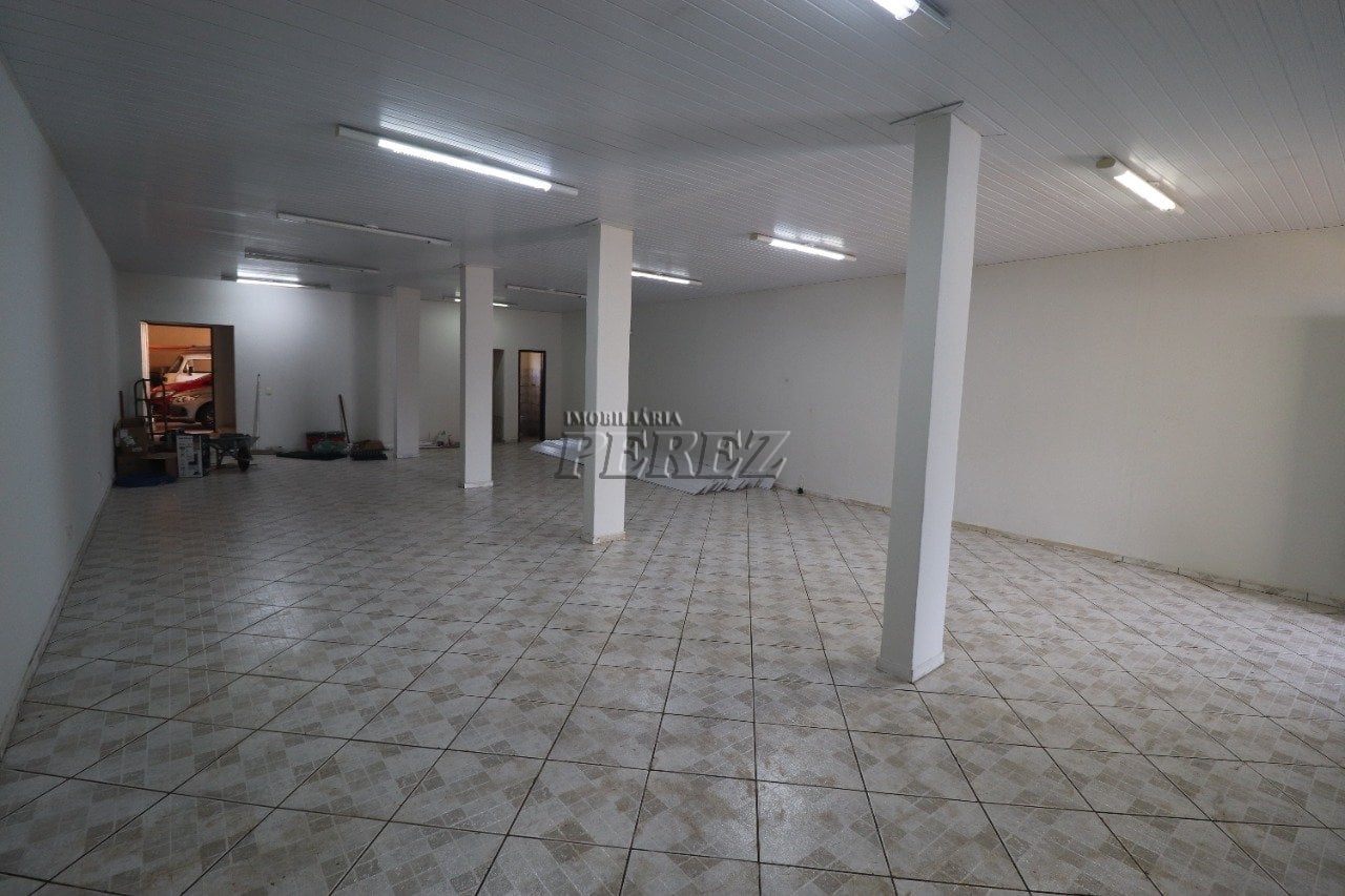 Imóvel comercial para alugar no Jardim Aeroporto, região leste de Londrina.