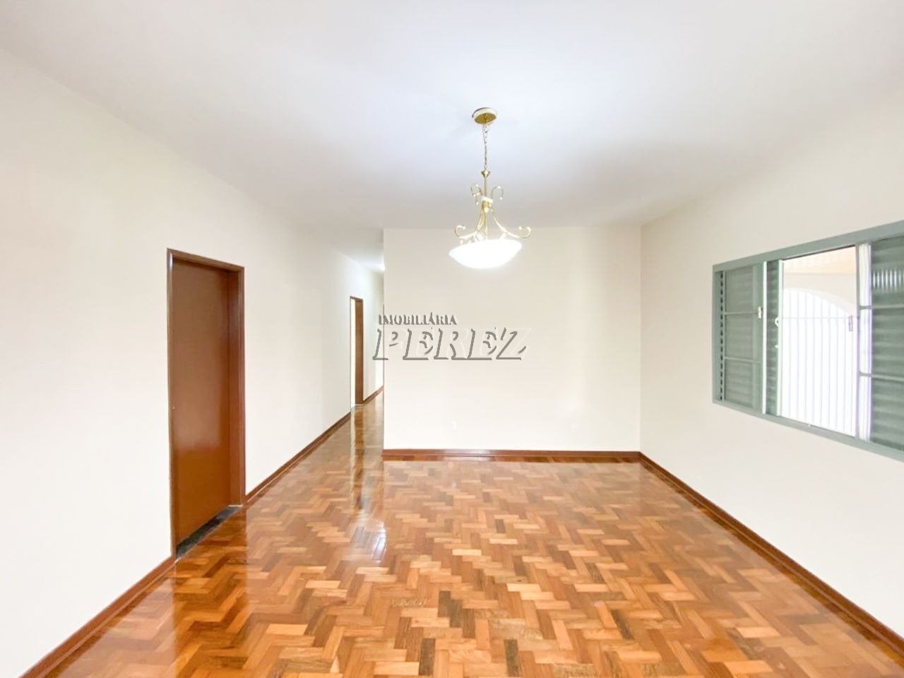 Casa para alugar no Lago Parque, região central de Londrina.