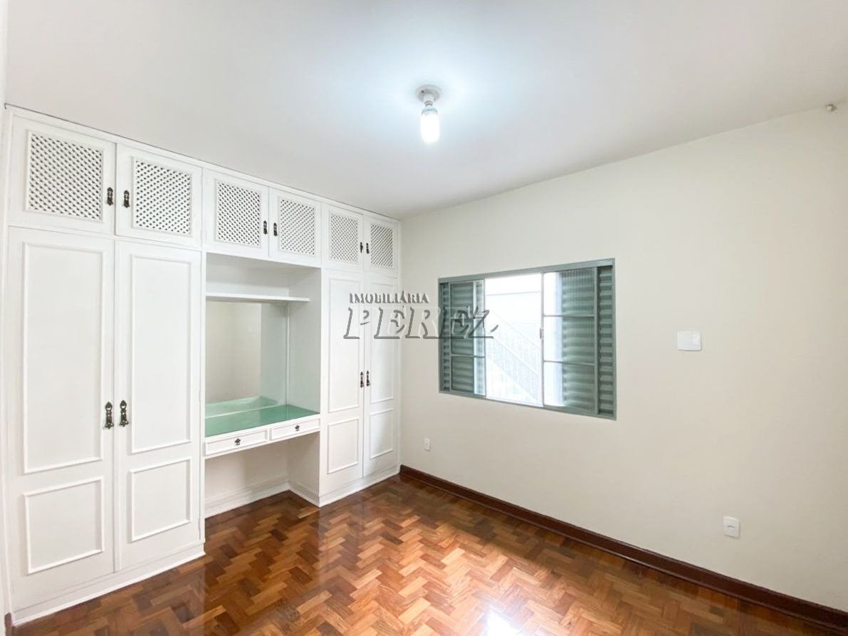 Casa para alugar no Lago Parque, região central de Londrina.
