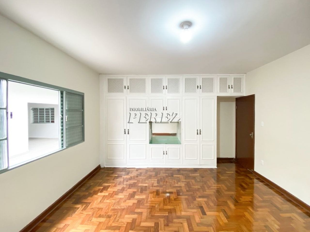 Casa para alugar no Lago Parque, região central de Londrina.