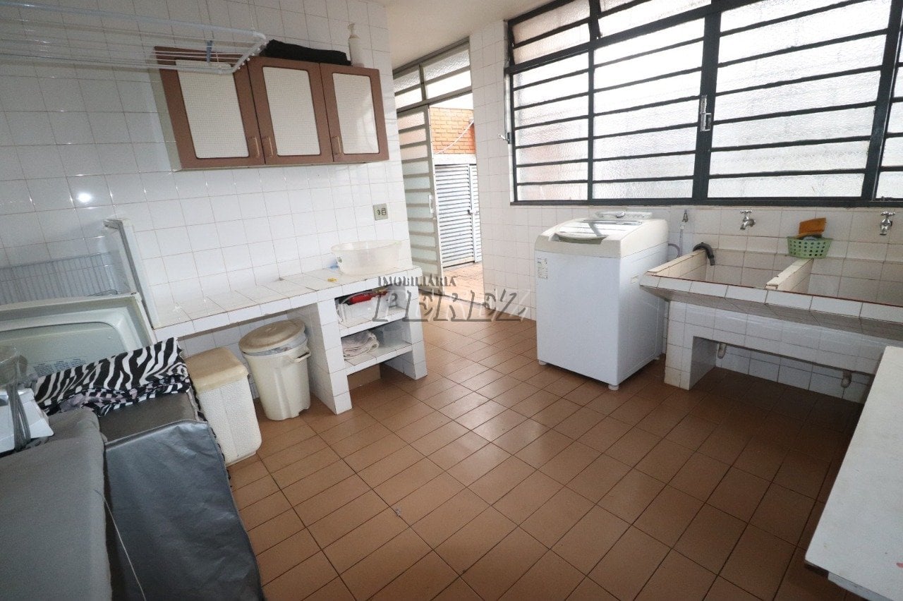 Casa para alugar no Quebec na região oeste de Londrina.