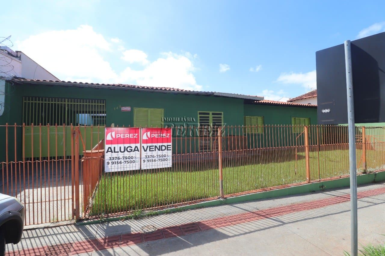 Casa comercial à venda e locação na Rua Morretes no centro de Londrina