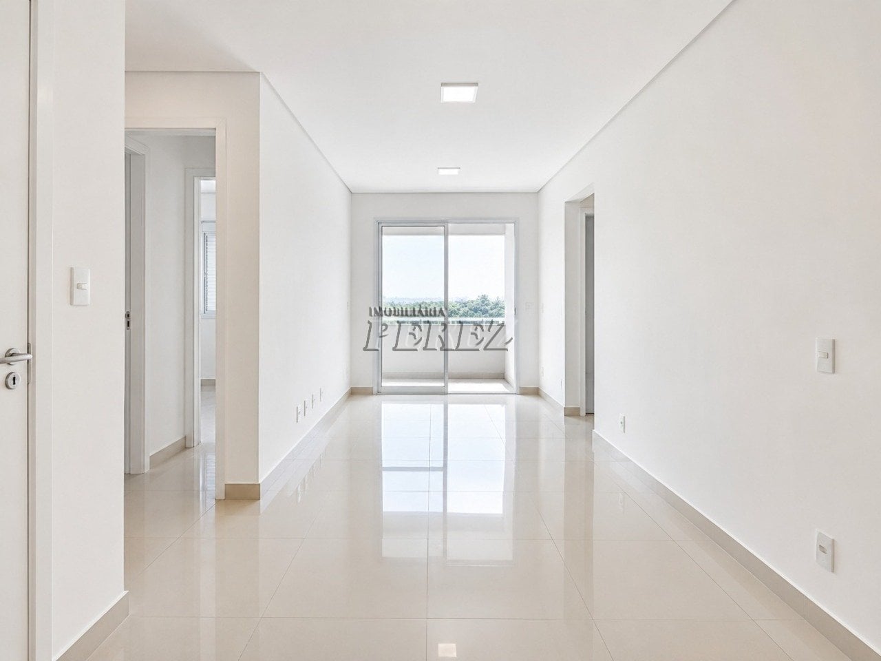 Apartamento à venda no Acquaville na região leste de Londrina - Lago Maggiore