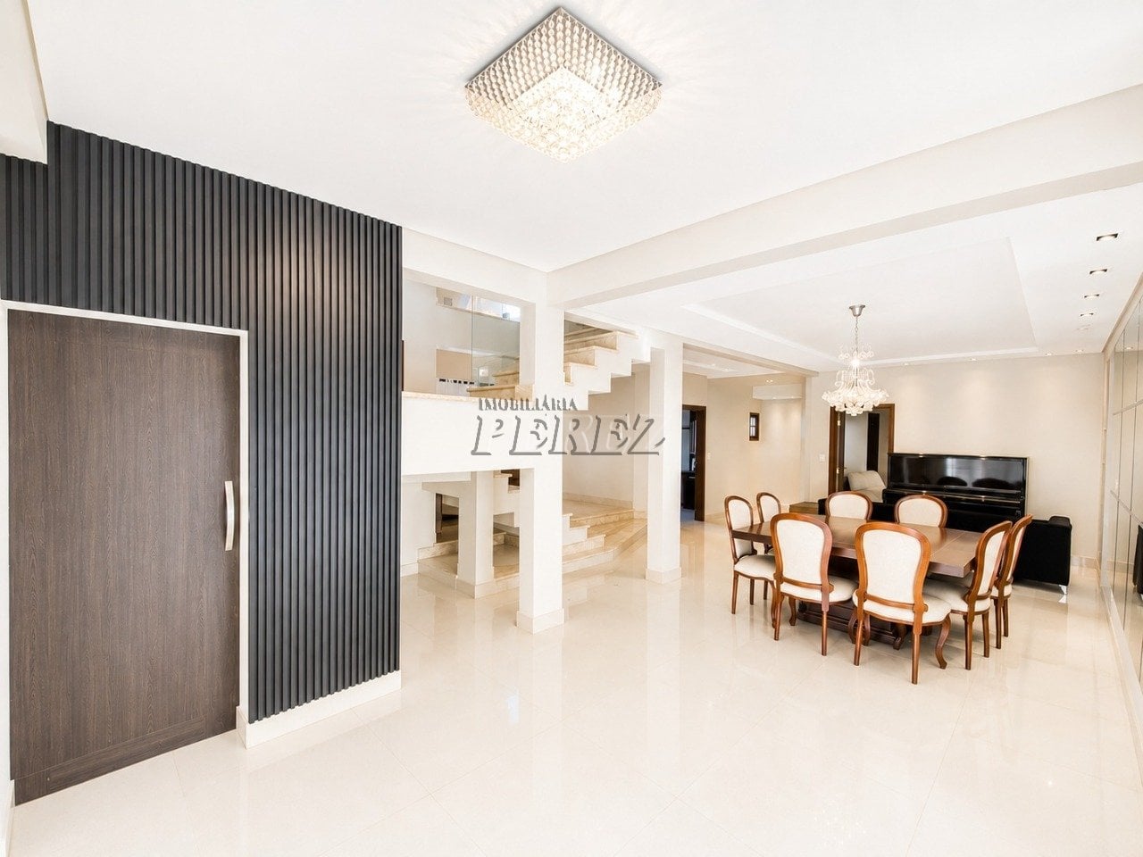 Sobrado comercial e residencial para alugar no Caravelle na região leste de Londrina