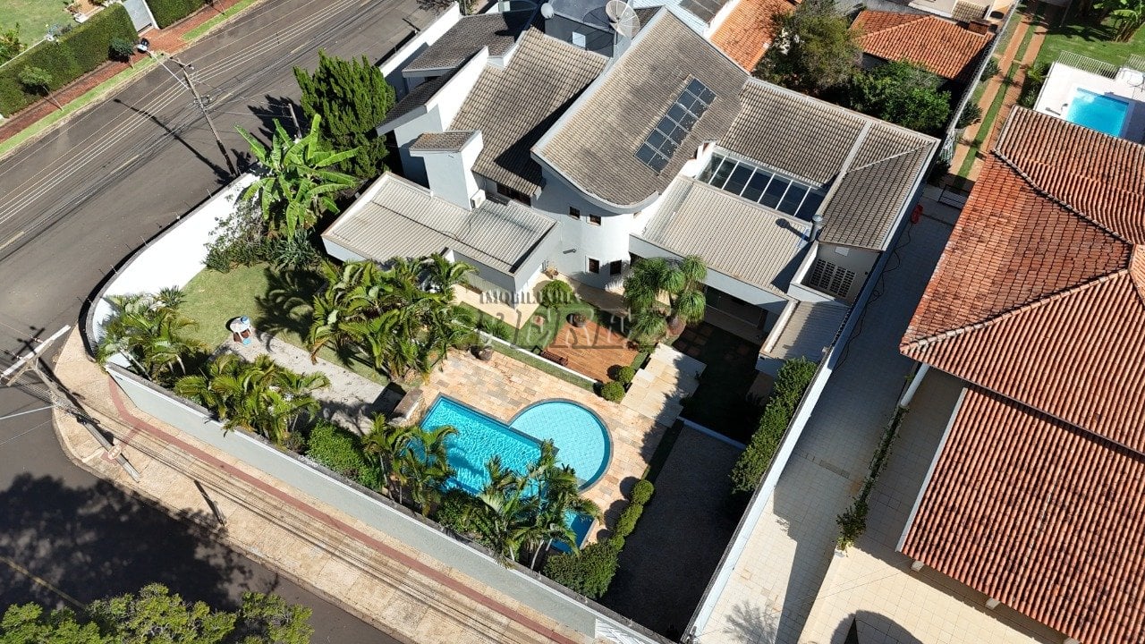 Sobrado comercial e residencial para alugar no Caravelle na região leste de Londrina