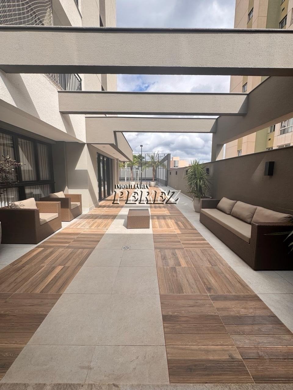 Apartamento à venda no Edifício Lunaparque na região oeste de Londrina