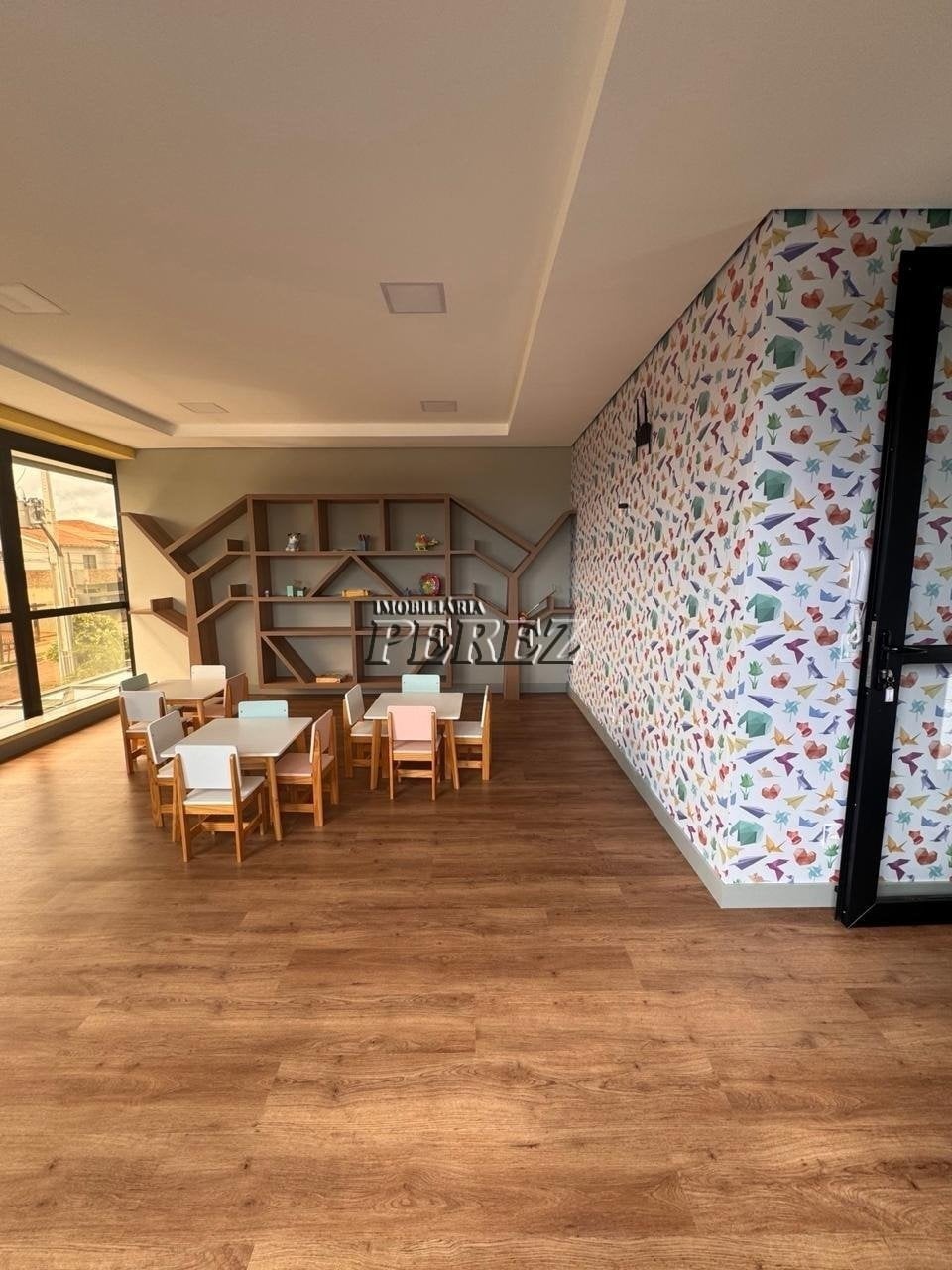 Apartamento à venda no Edifício Lunaparque na região oeste de Londrina