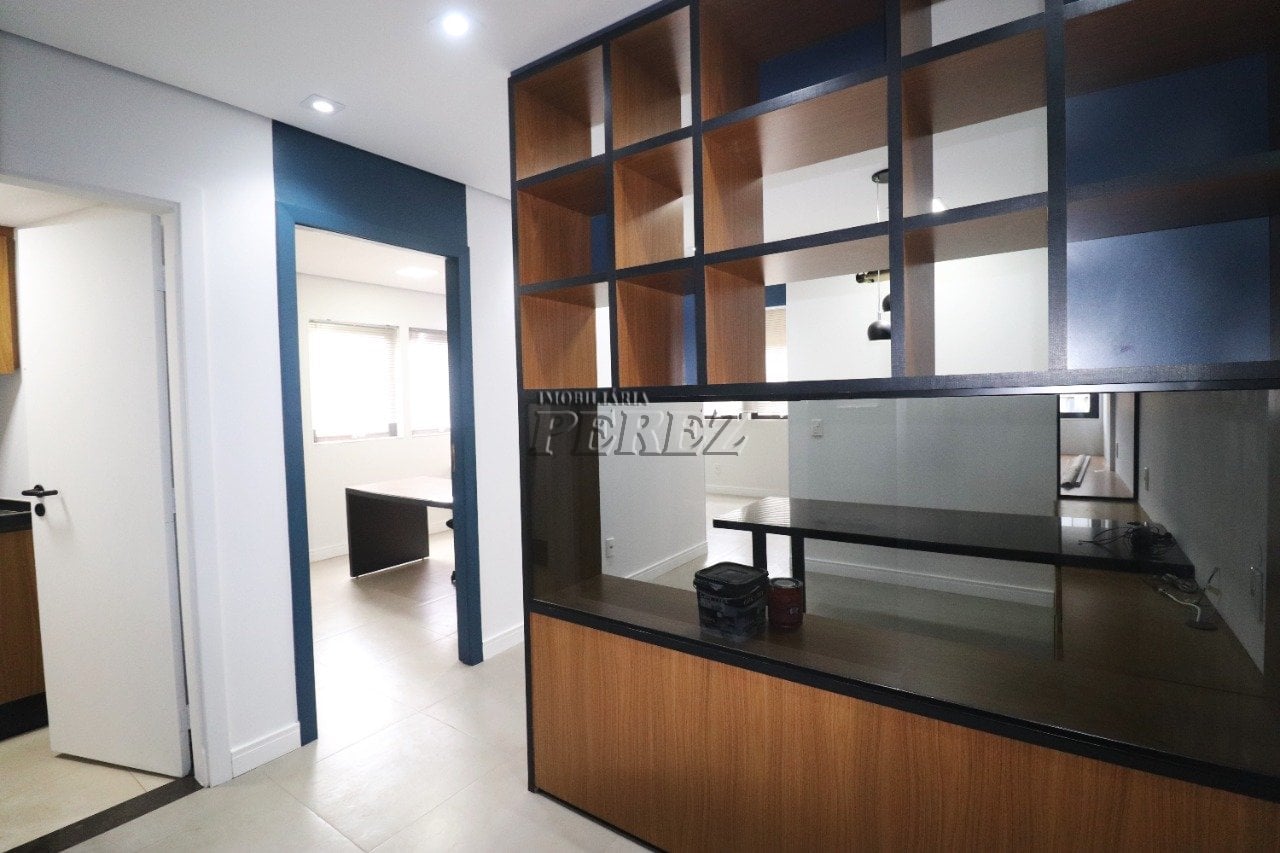 Sala comercial para alugar no Comercial Mercúrio na Rua Espírito Santo, no Centro de Londrina.