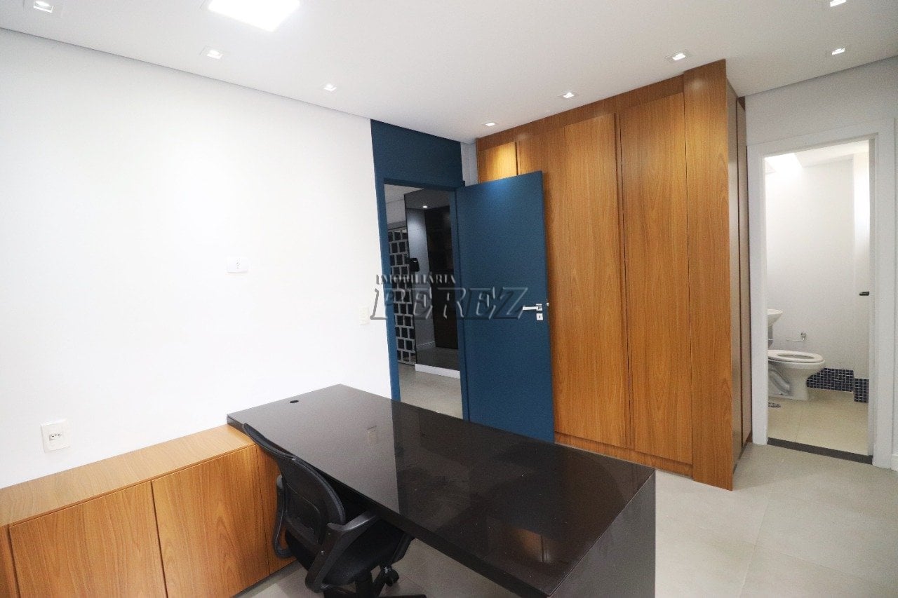 Sala comercial para alugar no Comercial Mercúrio na Rua Espírito Santo, no Centro de Londrina.