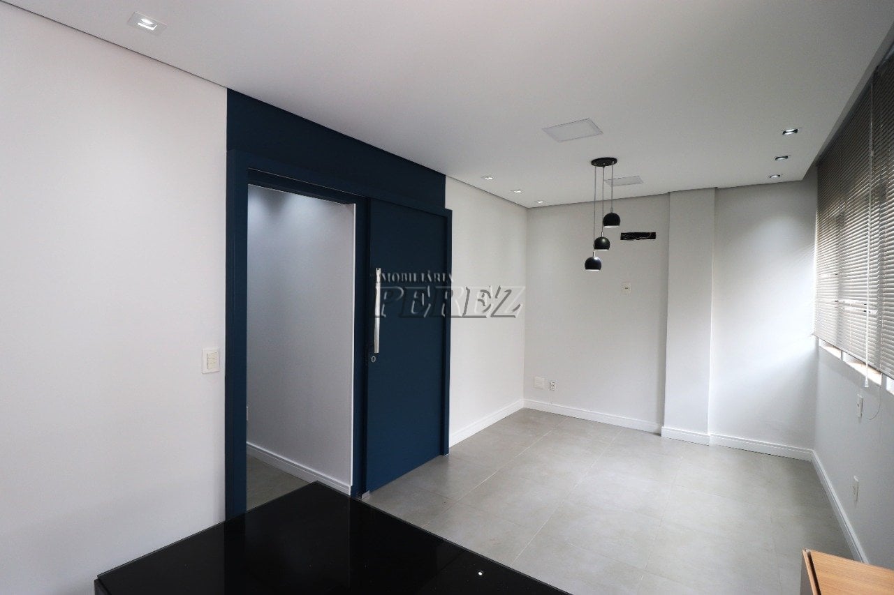 Sala comercial para alugar no Comercial Mercúrio na Rua Espírito Santo, no Centro de Londrina.
