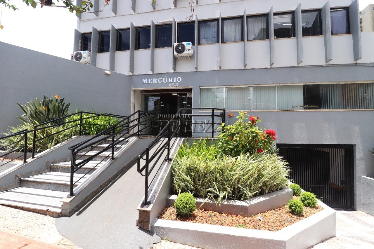 Sala comercial para alugar no Comercial Mercúrio na Rua Espírito Santo, no Centro de Londrina.