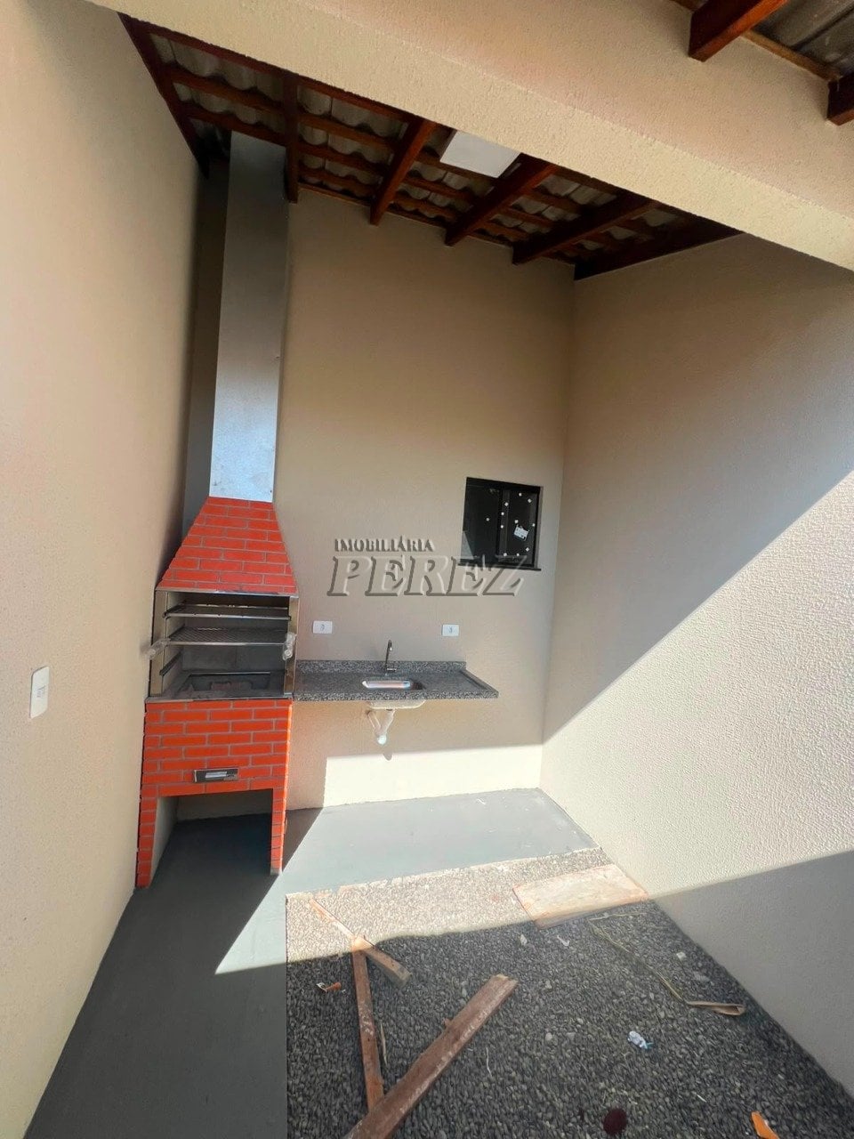 Casa à venda no Jardim Montecatini na região leste de Londrina