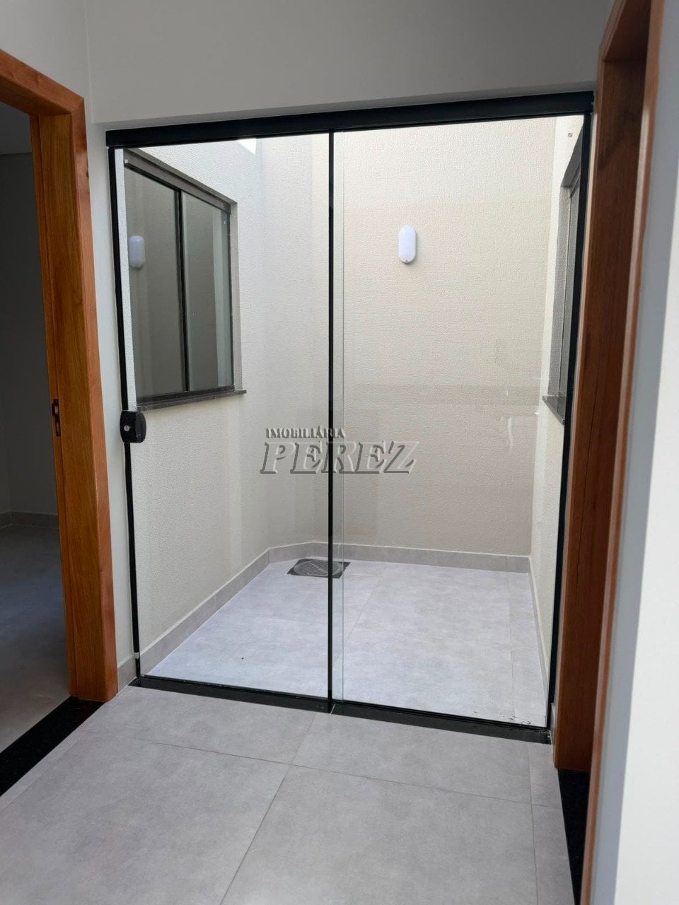 Casa à venda na região oeste de Londrina - Colinas