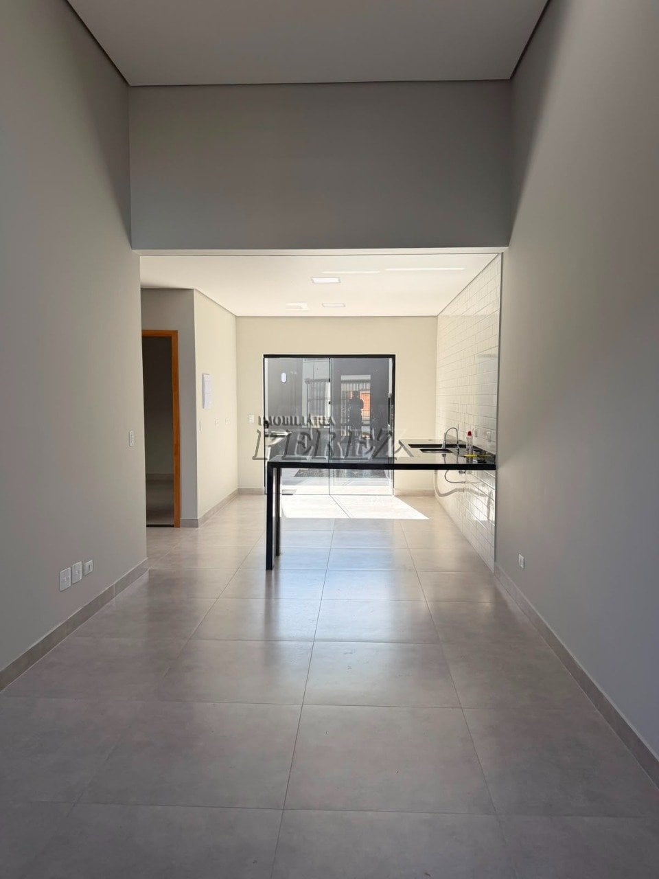 Casa à venda na região oeste de Londrina - Colinas