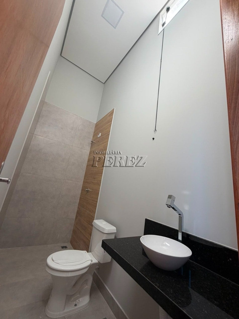 Casa à venda na região oeste de Londrina - Colinas