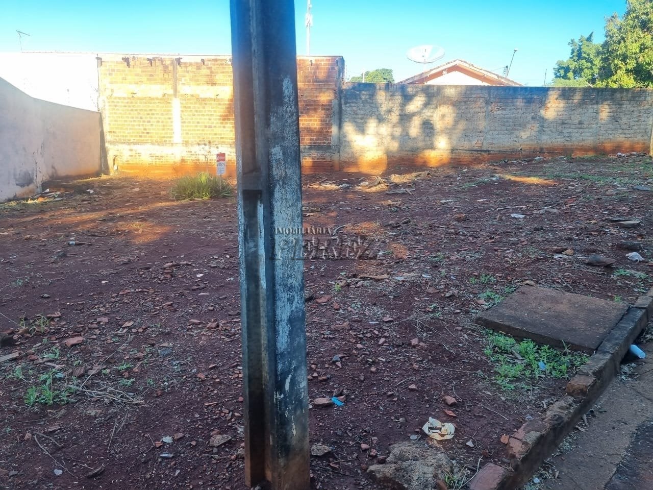 Terreno à venda no Jardim Santa Cruz na região norte de Londrina - Rua Remo Ferrarese